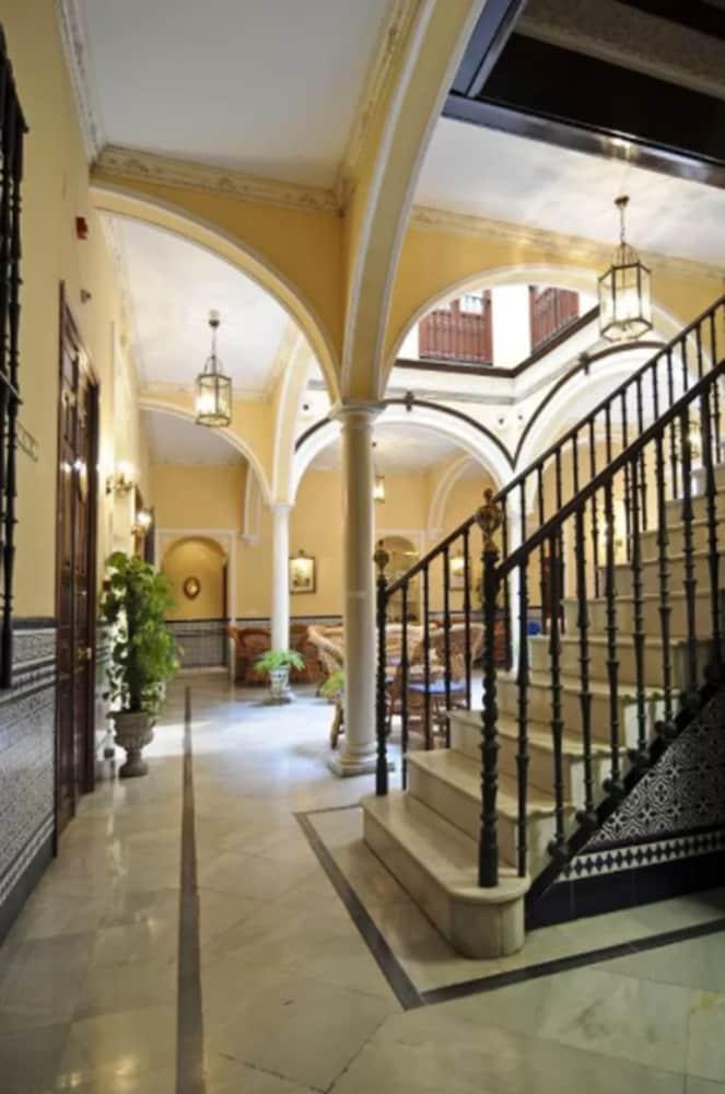 Casa Palacio Don Pedro Севилья Экстерьер фото